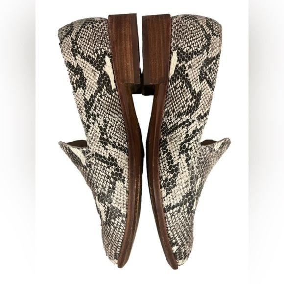 EUC Madewell Size 6 The Frances Loafer in Stamped Snake - Picture 4 of 6